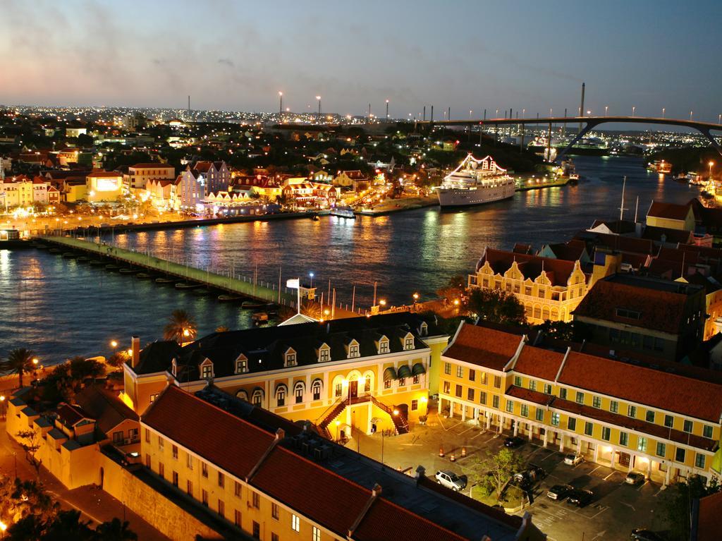 Plaza Hotel Curacao & Casino Willemstad Exterior photo